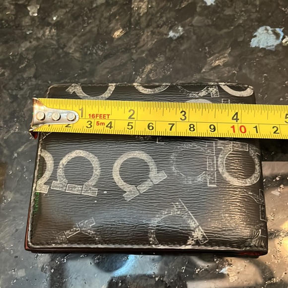 Authentic Salvatore Ferragamo Wallet - Picture 6 of 8